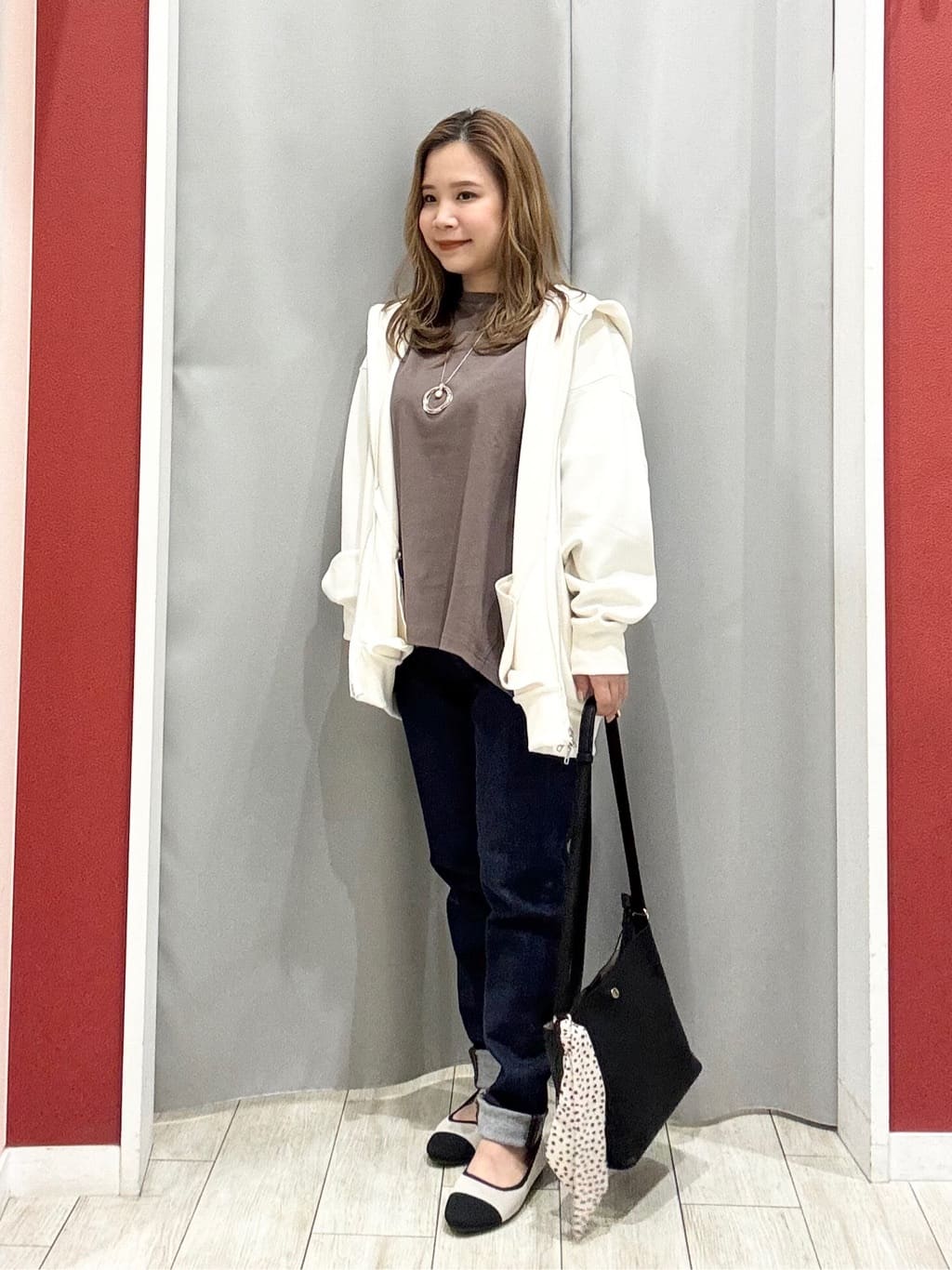 shioさんの「SHOO･LA･RUE｜【SHOO・LA・RUE DENIM】毎日使いたくなる ストレッチデニムスキニーパンツ」を使ったコーディネート