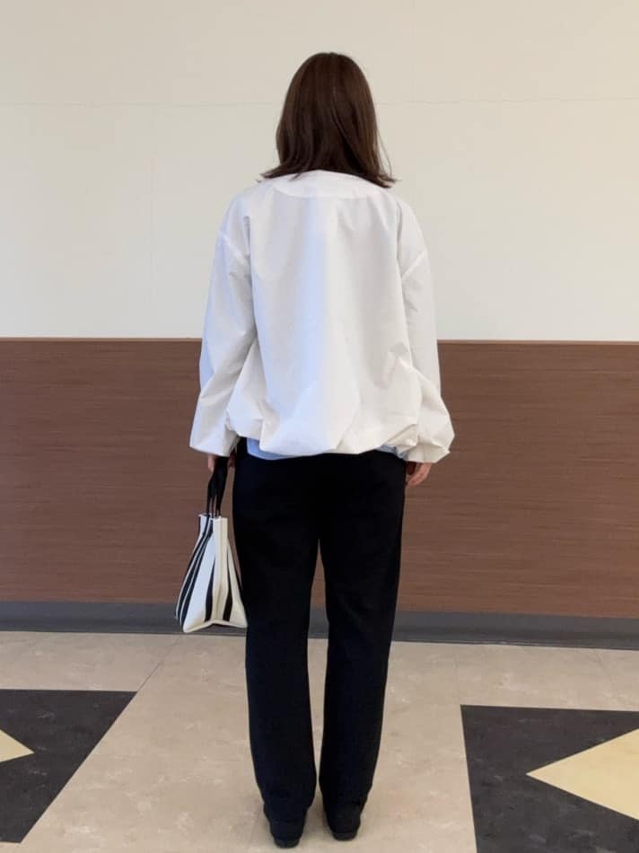hassyさんの「SHOO･LA･RUE｜【洗濯機可】1枚でサマ見え ラメニットソー レイヤード風トップス」を使ったコーディネート