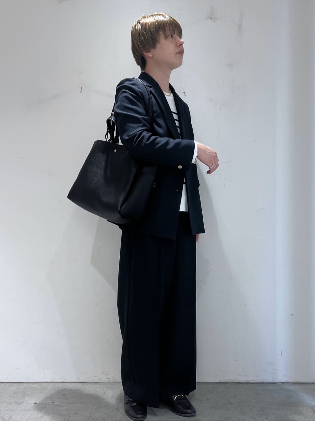 JINさんの「OPAQUE.CLIP｜金ボタン使いリラクシーニット【洗濯機OK】」を使ったコーディネート