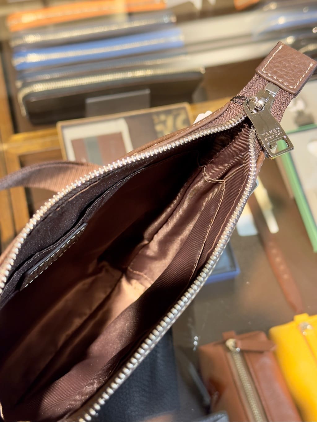 ryoさんの「TAKEO KIKUCHI｜フレンチシュリンクレザーミニショルダー」を使ったコーディネート