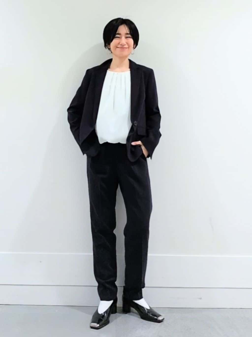 ミズタさんの「UNTITLED｜【透けにくい/ウエストイン見え】タックブラウス」を使ったコーディネート