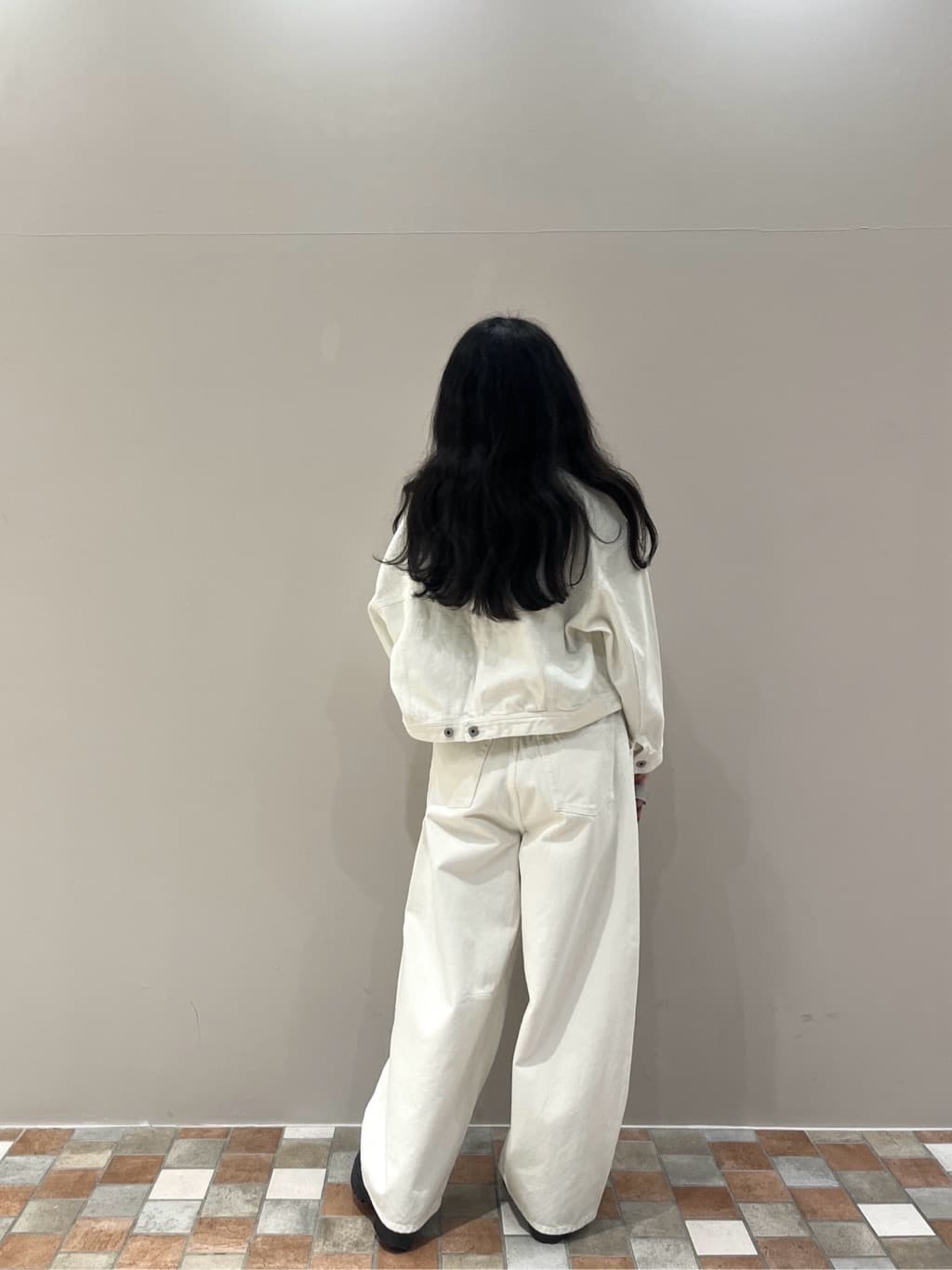 Uminoさんの「INDIVI｜ボックスデニムジャケット」を使ったコーディネート
