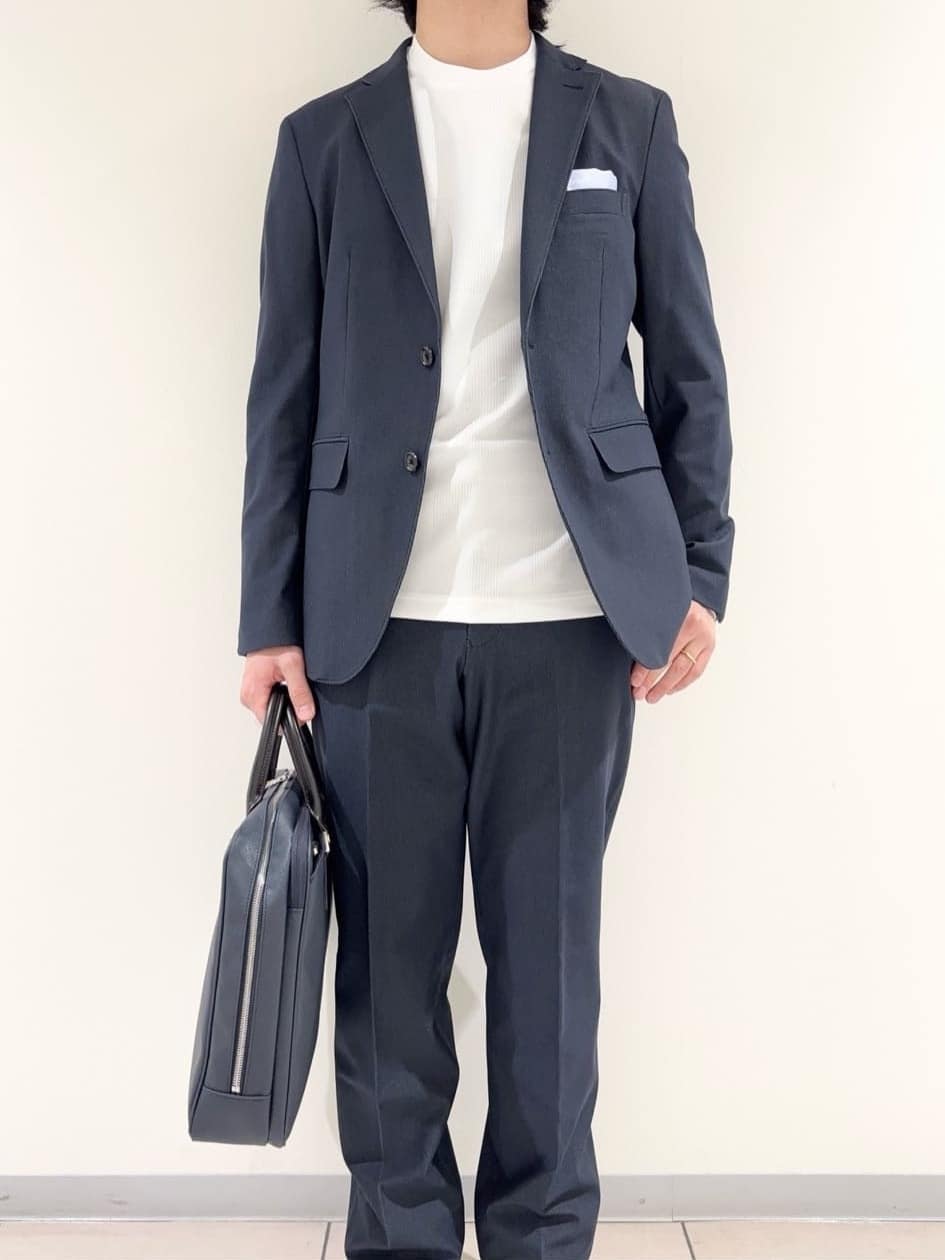 及川さんの「TAKEO KIKUCHI｜【尾州ファブリック】ジャカードカットソー」を使ったコーディネート