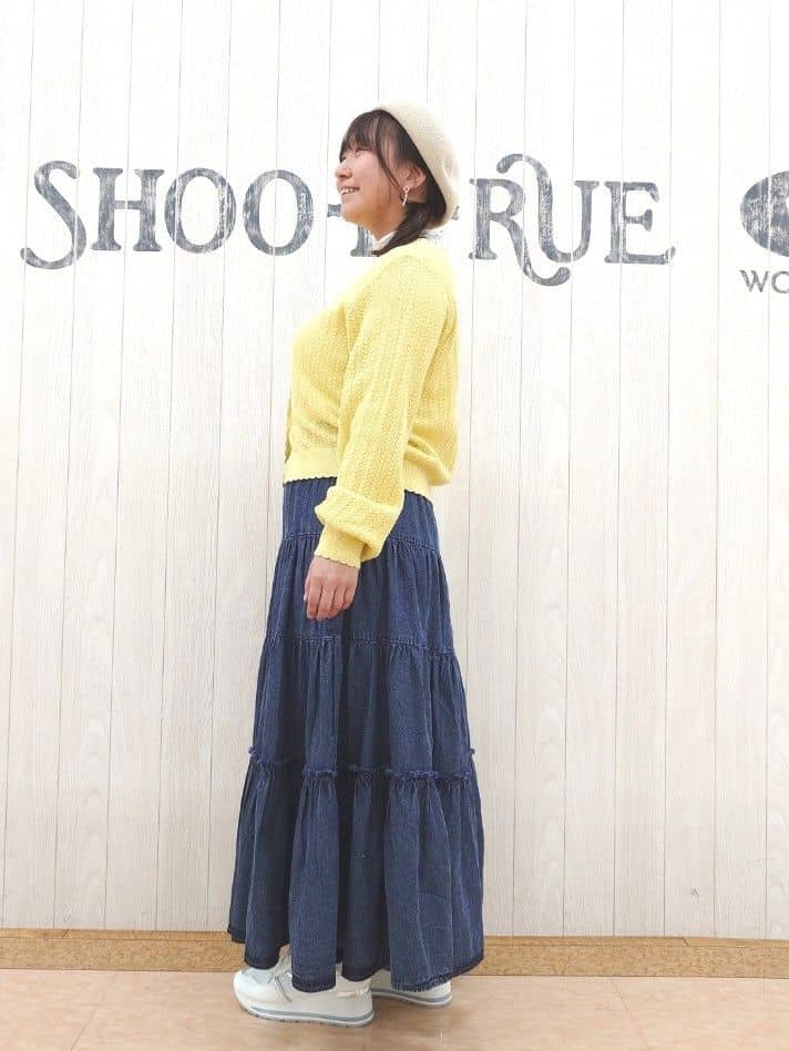 とろろさんの「SHOO･LA･RUE｜編み柄が上品 ラメ配色透かし編みカーディガン」を使ったコーディネート