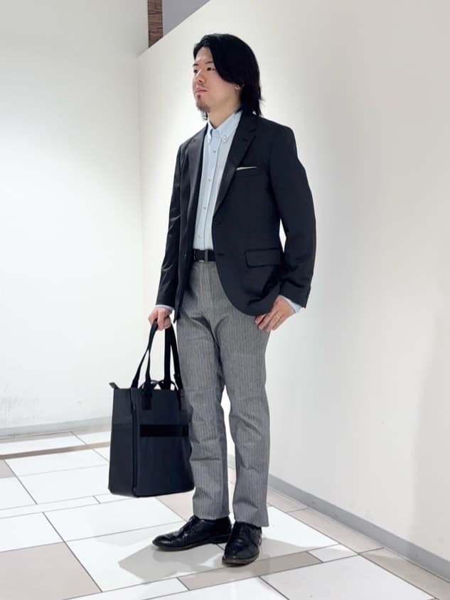 及川さんの「TAKEO KIKUCHI｜【360&deg;ストレッチ／軽量】None Of Stress ライト ジャケット（セットアップ対応）」を使ったコーディネート