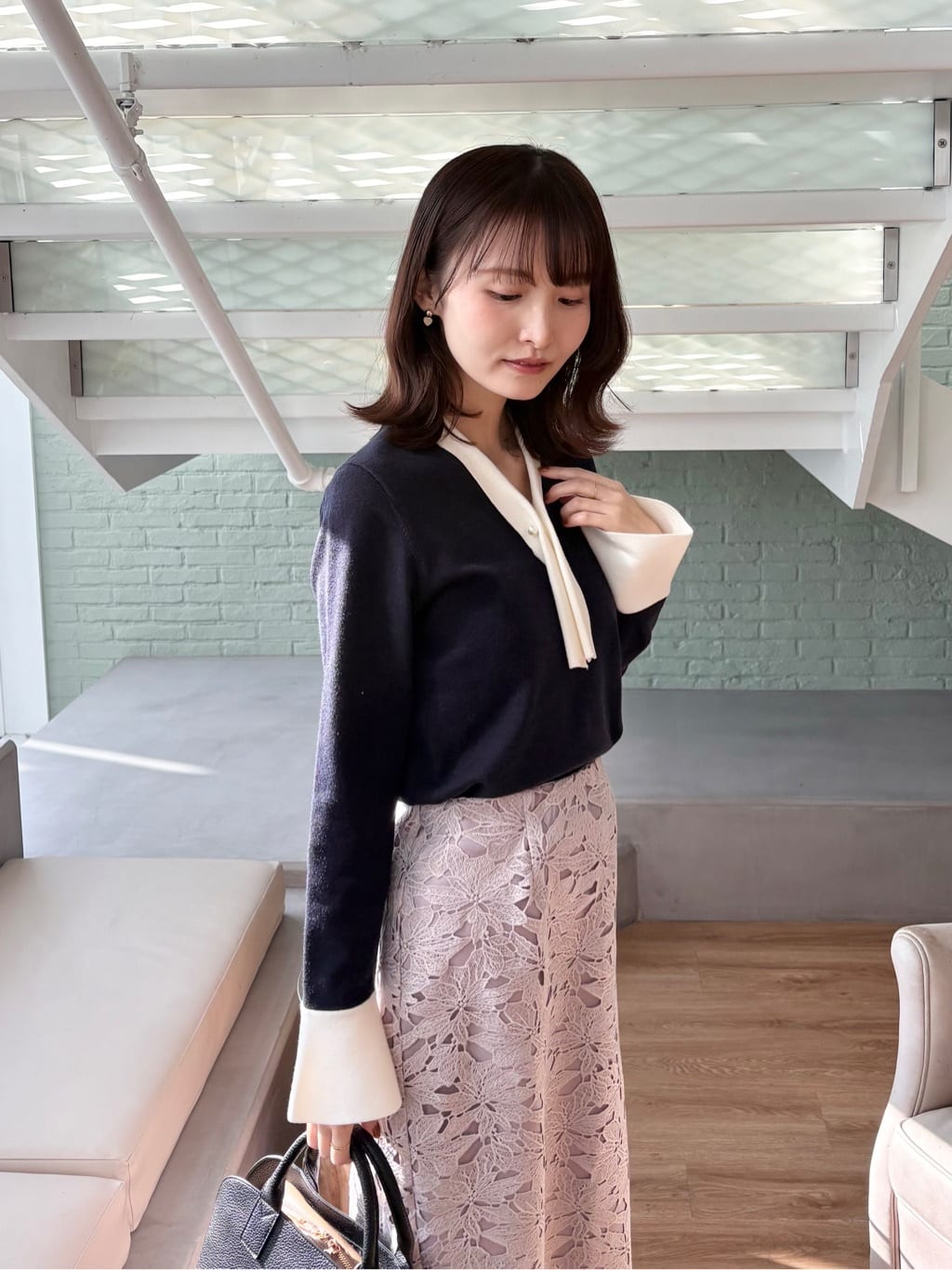 みさかさんの「index｜《XS~3L》フラワーレースタイトスカート【洗濯機OK】」を使ったコーディネート
