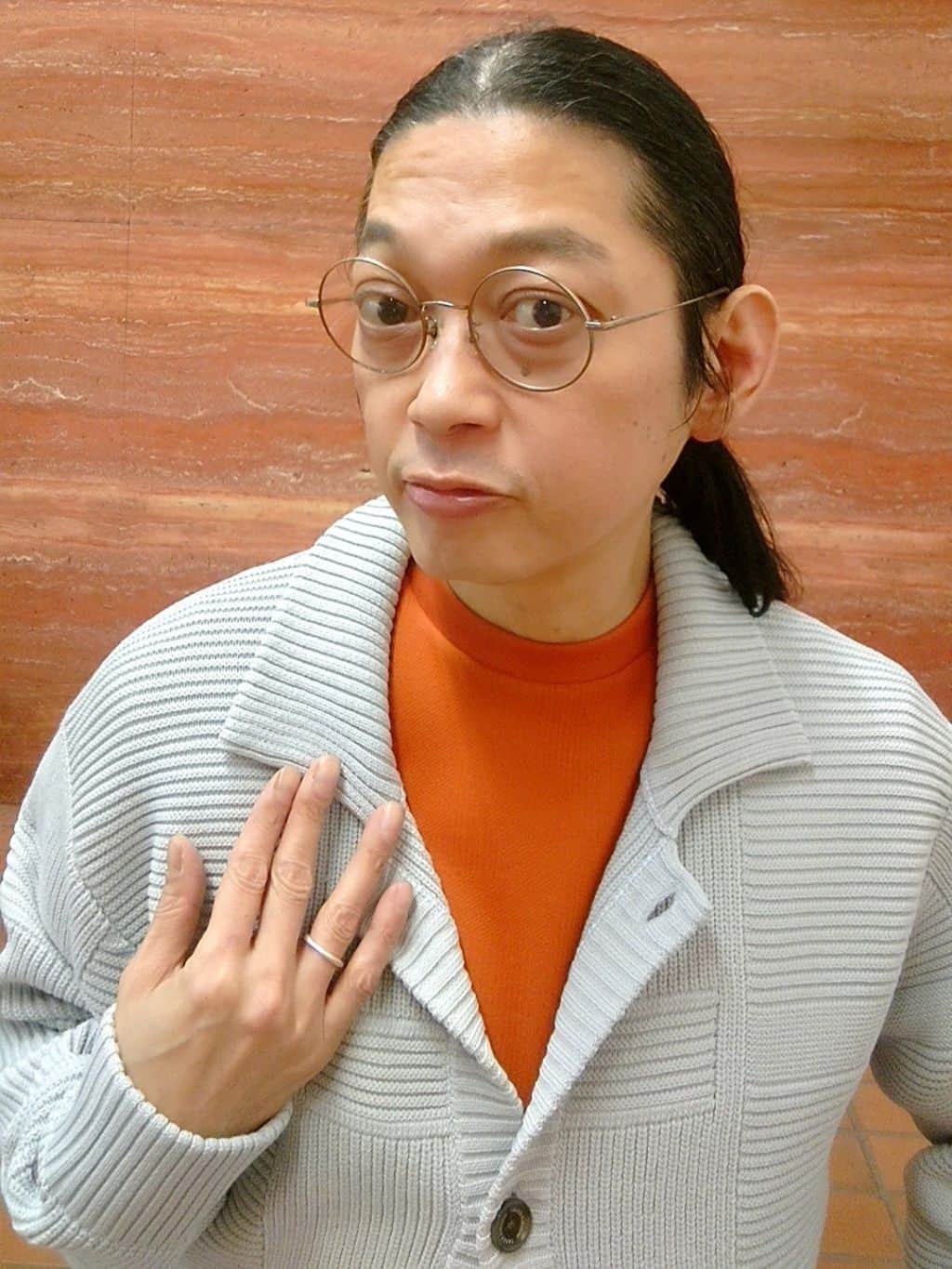 かしげるさんの「TAKEO KIKUCHI｜畦編みチェック ニットカーディガン」を使ったコーディネート