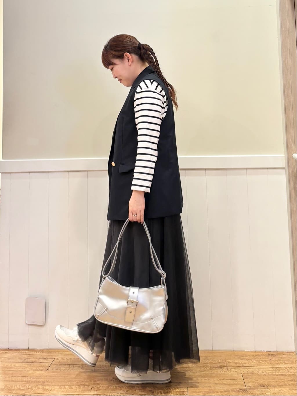 ハチさんの「SHOO･LA･RUE｜【セットアップ可/S-LL/洗濯機可】サッと羽織ってこなれ見え ダブルブレストジレ」を使ったコーディネート