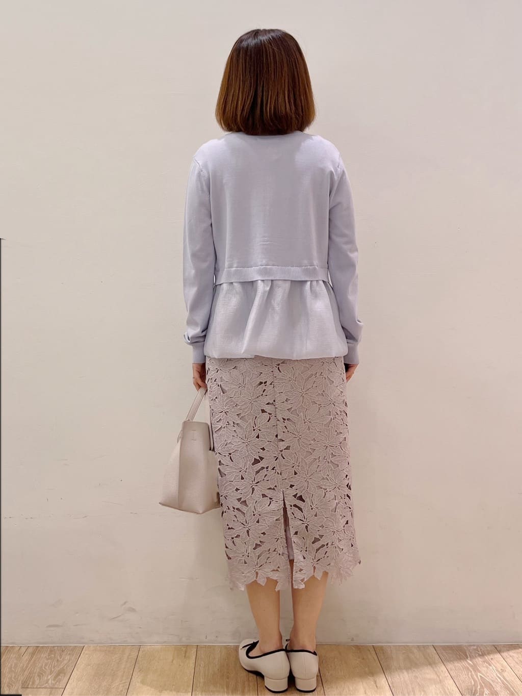kcさんの「OPAQUE.CLIP｜《XS~3L》フラワーレースタイトスカート【洗濯機OK】」を使ったコーディネート