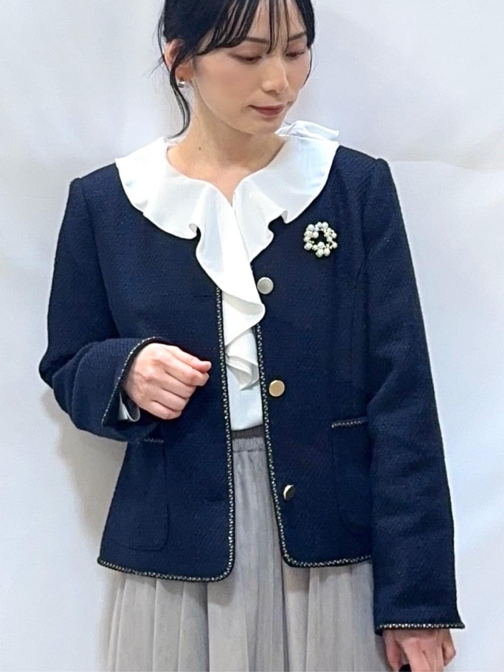 𝐇𝐢𝐫𝐨𝐦𝐢さんの「SHOO･LA･RUE｜【S-3L】オンとオフで印象が変わる ライトツイードジャケット」を使ったコーディネート