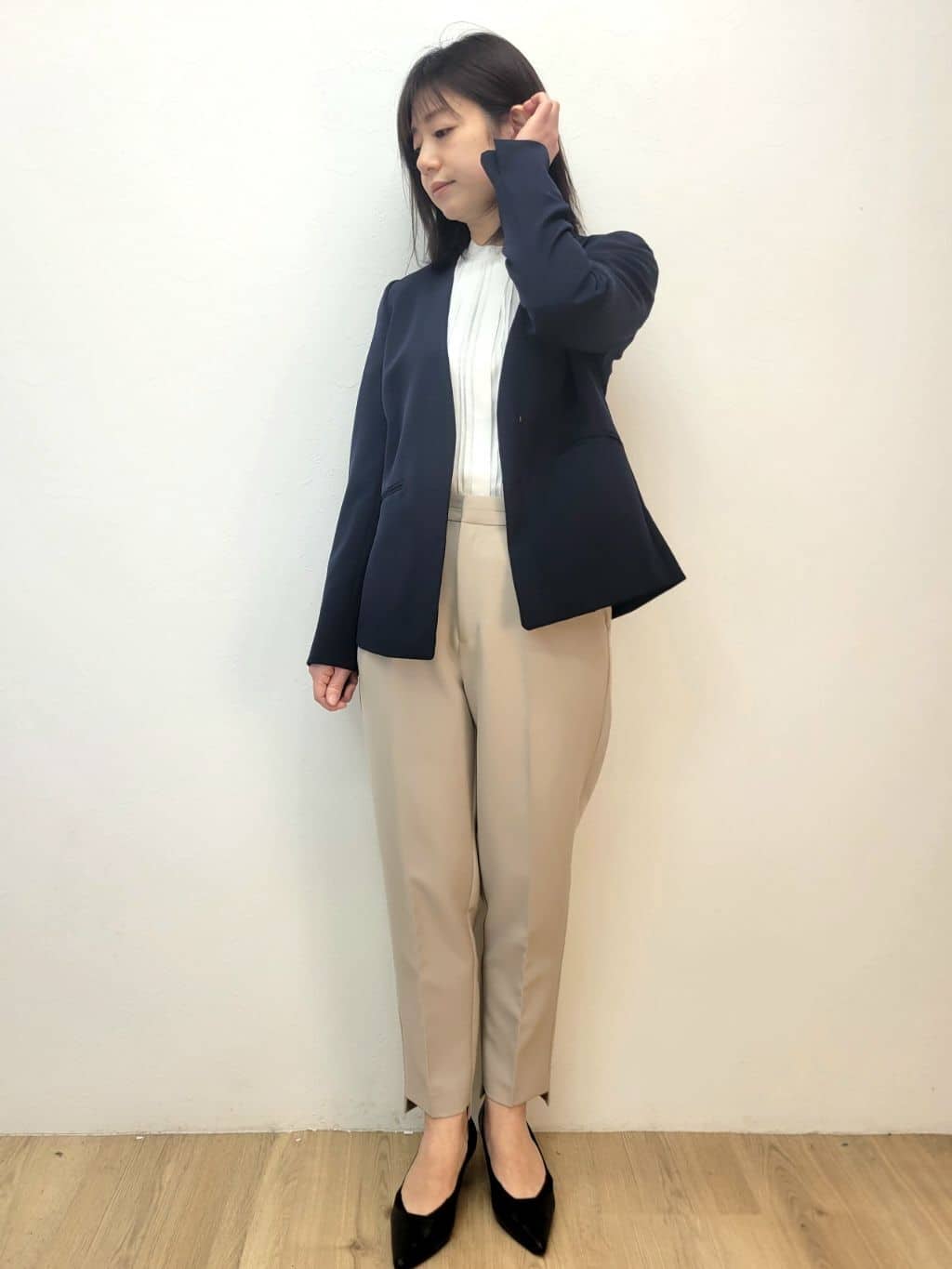 LISAさんの「OPAQUE.CLIP｜《通勤／セットアップ対応》 Vネックジャケット／ダブルクロス【洗濯機OK】」を使ったコーディネート