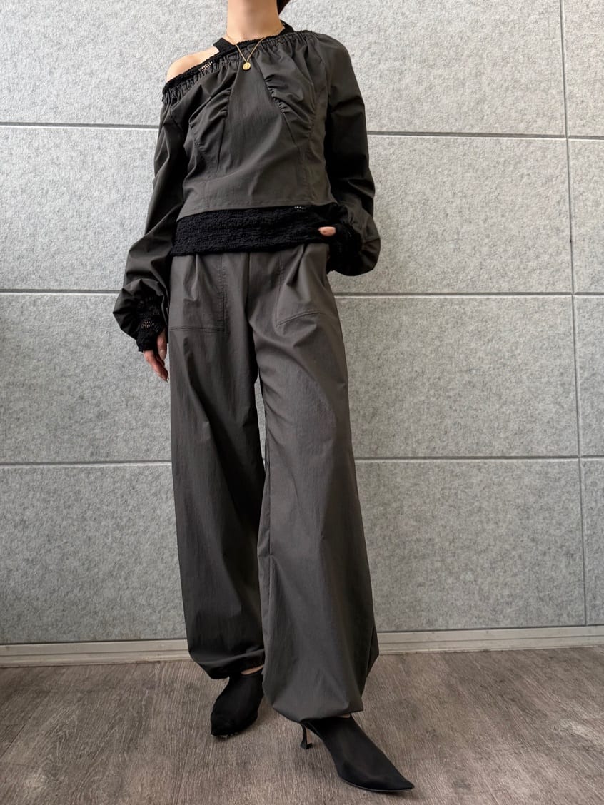 kanamiさんの「CODE A｜drawcord utility pants」を使ったコーディネート