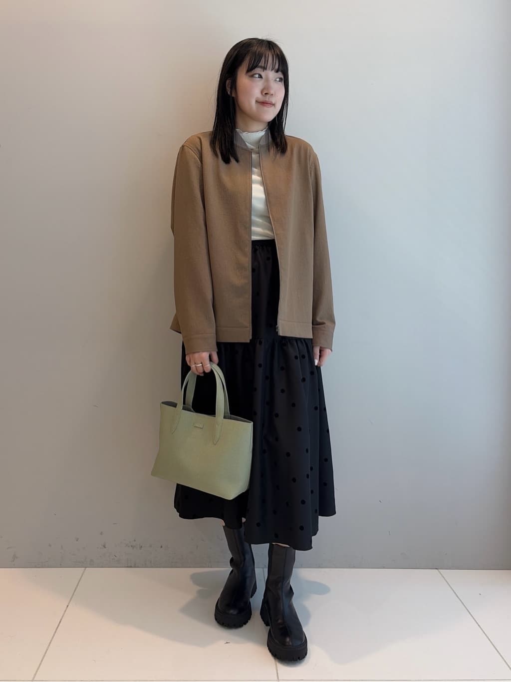 Akutagawaさんの「TAKEO KIKUCHI｜リネンライクカルゼ リブブルゾン」を使ったコーディネート