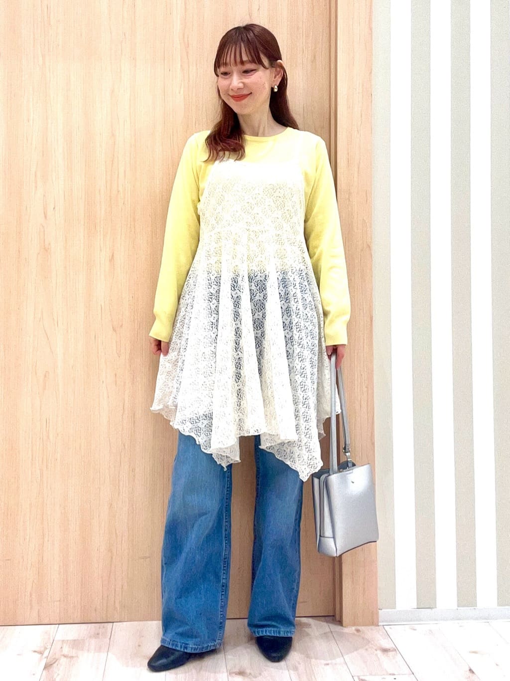 ririさんの「SHOO･LA･RUE｜【前後2WAYネック】レイヤードスタイルにおすすめ レースキャミチュニック」を使ったコーディネート