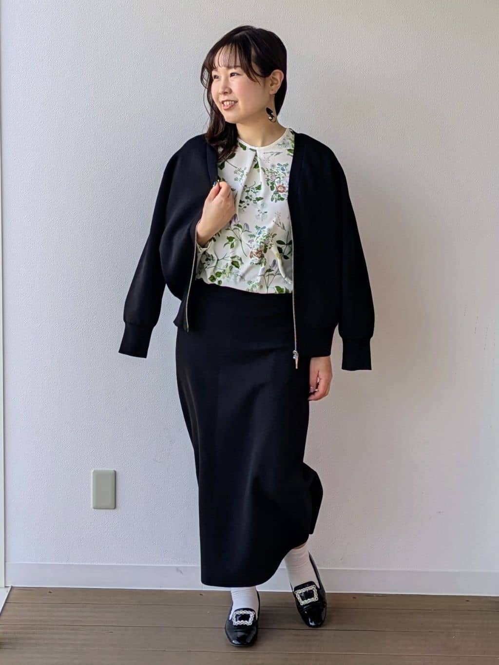 なみきさんの「UNTITLED｜◆【軽羽織り/セットアップ可】ジップアップニットカーディガン」を使ったコーディネート