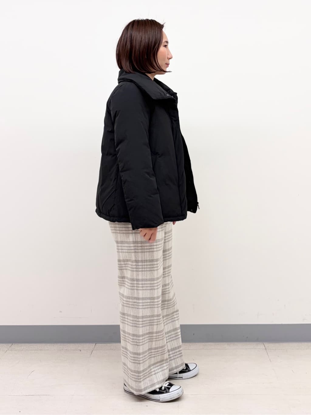 YUKARIさんの「INDIVI｜【撥水／洗える／デザイン衿】ステッチレス ショートダウンコート」を使ったコーディネート