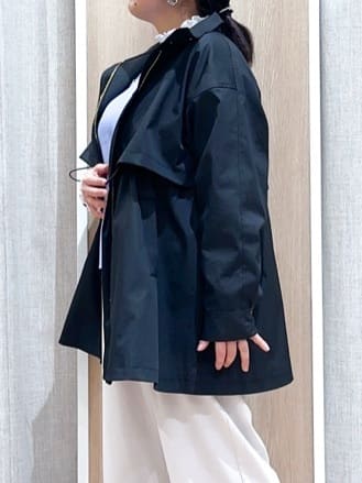 naoさんの「grove｜【撥水／シルエット2WAY】羽織るだけでサマになる、スタンドネックテントラインコート」を使ったコーディネート