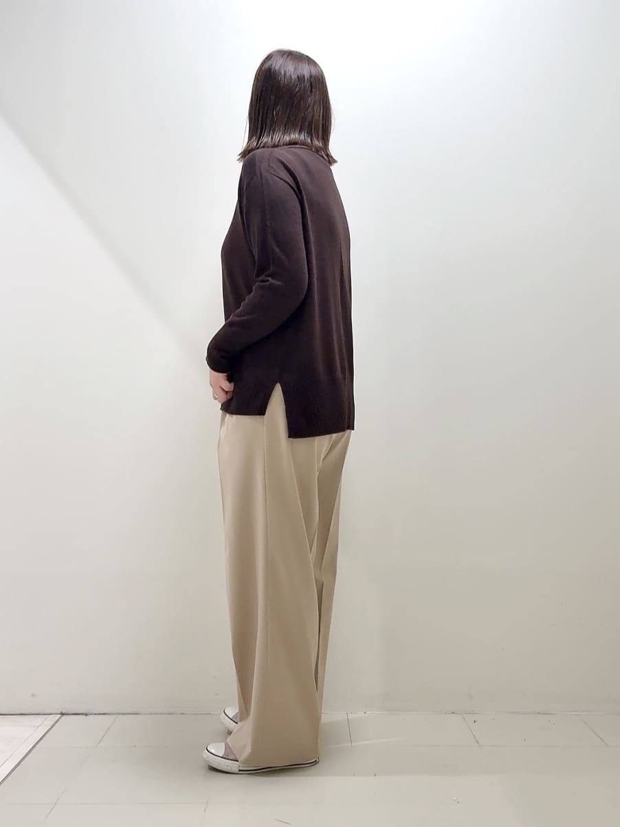 YUIさんの「UNTITLED｜【8色展開/体型カバー】魅せるタイムレスニット」を使ったコーディネート
