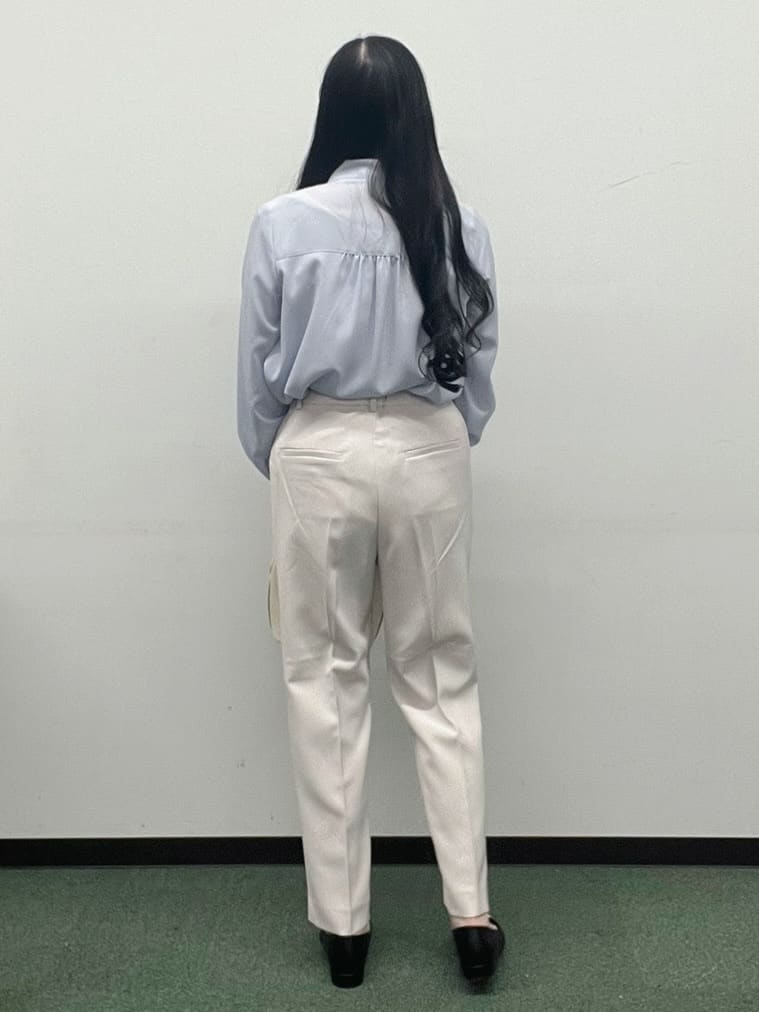 Hitomiさんの「index｜アシンメトリーレイヤードボウタイブラウス【洗濯機OK／イージーアイロン／防シワ】《XS～3L》」を使ったコーディネート