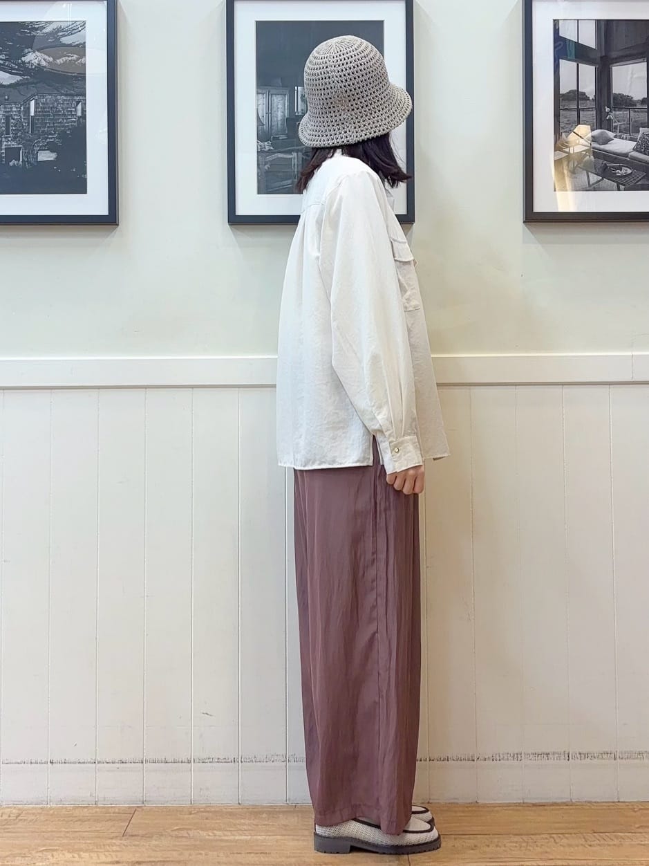 えぬさんの「SHOO･LA･RUE｜【UV/抗菌防臭/洗濯機可】小さめロゴの大人スムースロンT」を使ったコーディネート