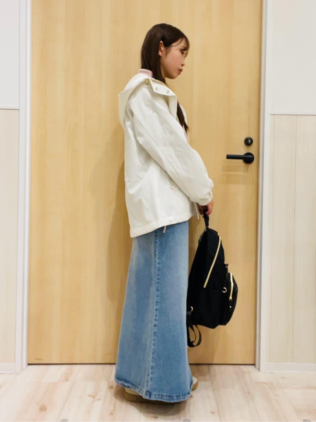 minamiさんの「SHOO･LA･RUE｜【SHOO・LA・RUE DENIM】シンプルだから使いやすい Aラインスカート」を使ったコーディネート