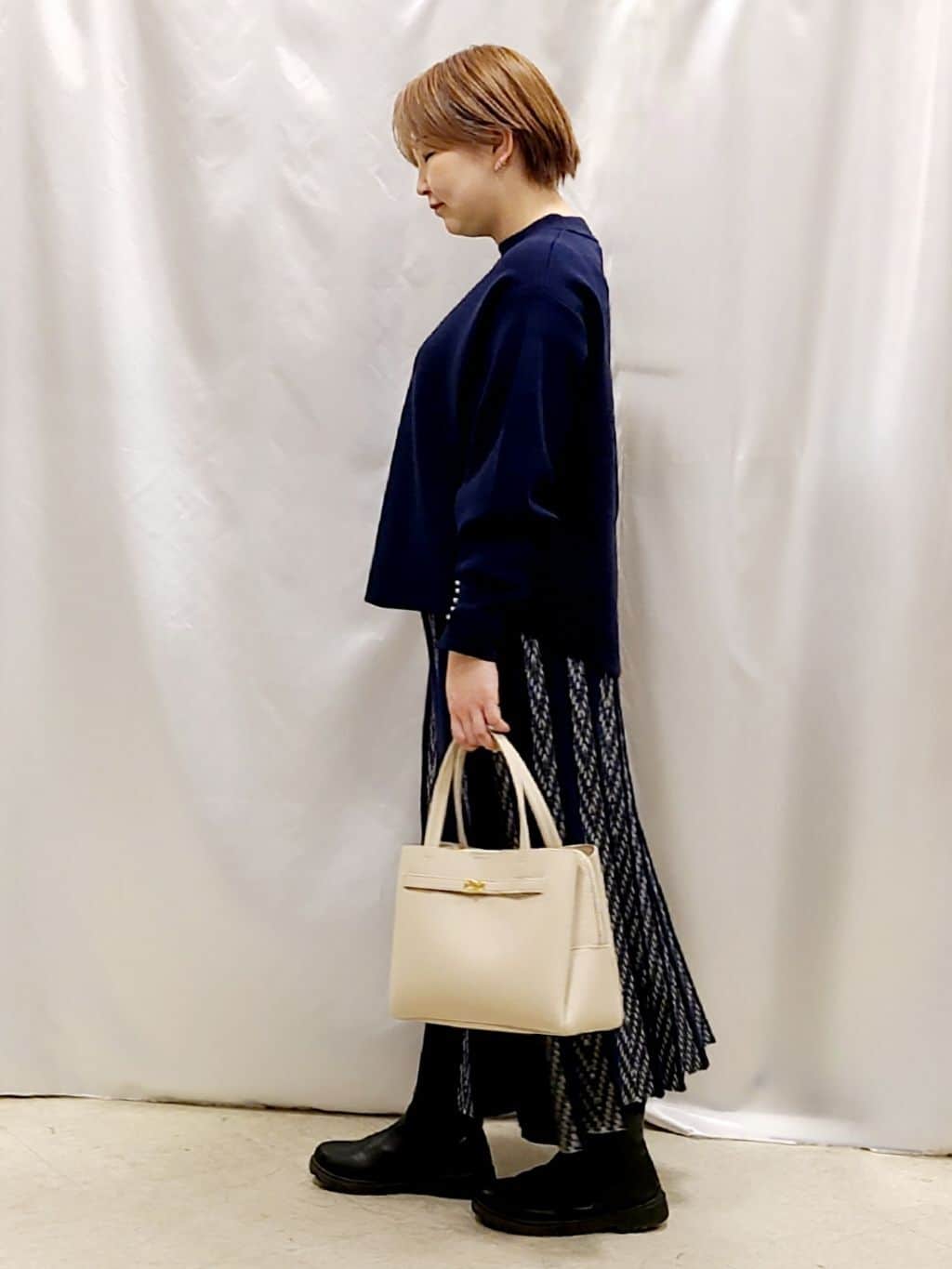 Chiiさんの「SHOO･LA･RUE｜【洗濯機可/セットアップ可/インせず着られる】もちもち裾ラウンドニット」を使ったコーディネート