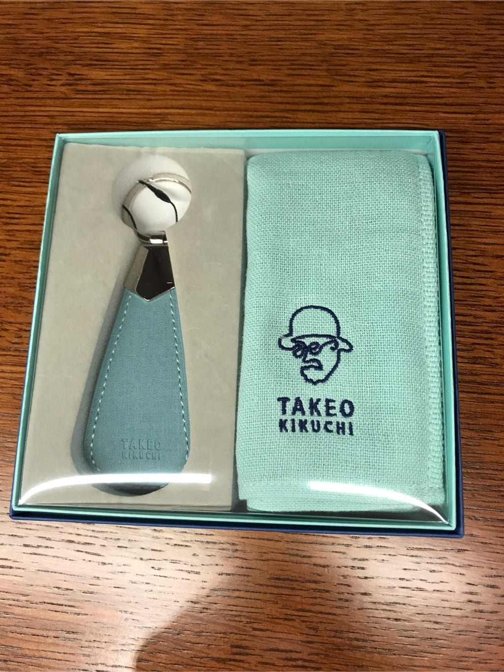 じゅんさんの「TAKEO KIKUCHI｜タオルハンカチシューホーンセット」を使ったコーディネート