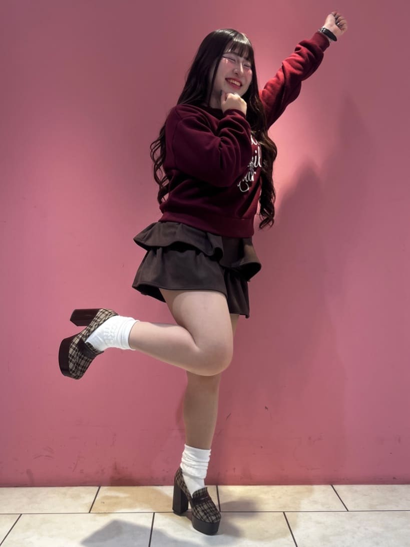 叶芽さんの「ESPERANZA｜【ラク盛り/ローファー】リピーター続出／脚長美脚 厚底ローファー」を使ったコーディネート