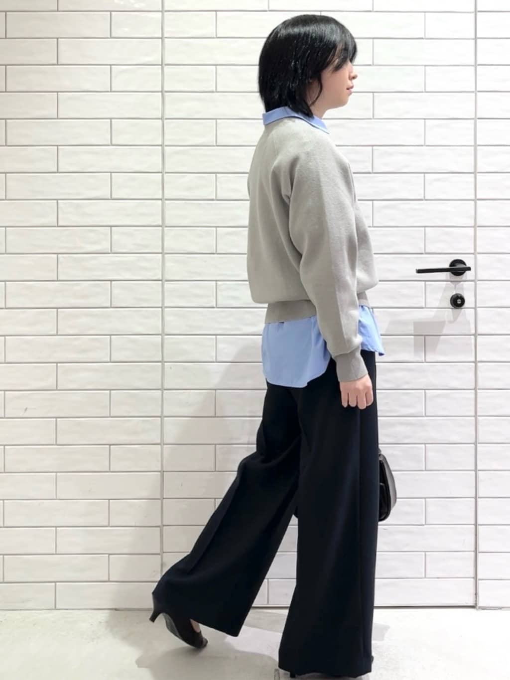 しおりさんの「OPAQUE.CLIP｜スウェットライクニット【洗濯機OK】」を使ったコーディネート