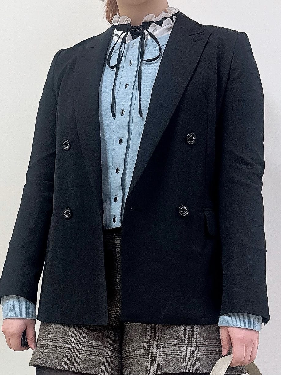 なかもとあきさんの「DRESSTERIOR｜◆【セットアップ可】ピークドダブルライトストレッチジャケット」を使ったコーディネート