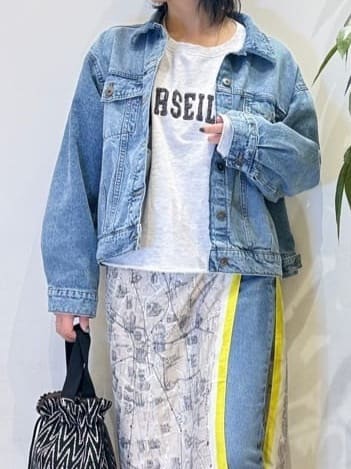 misakiさんの「SHOO･LA･RUE｜【SHOO・LA・RUE DENIM】羽織るだけでこなれる　オーバーサイズデニムジャケット」を使ったコーディネート