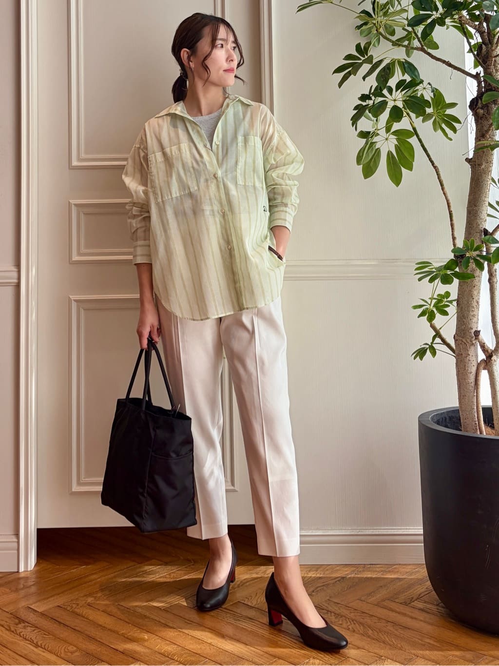 nakaoさんの「DRESSTERIOR｜シアー ストライプシャツ」を使ったコーディネート