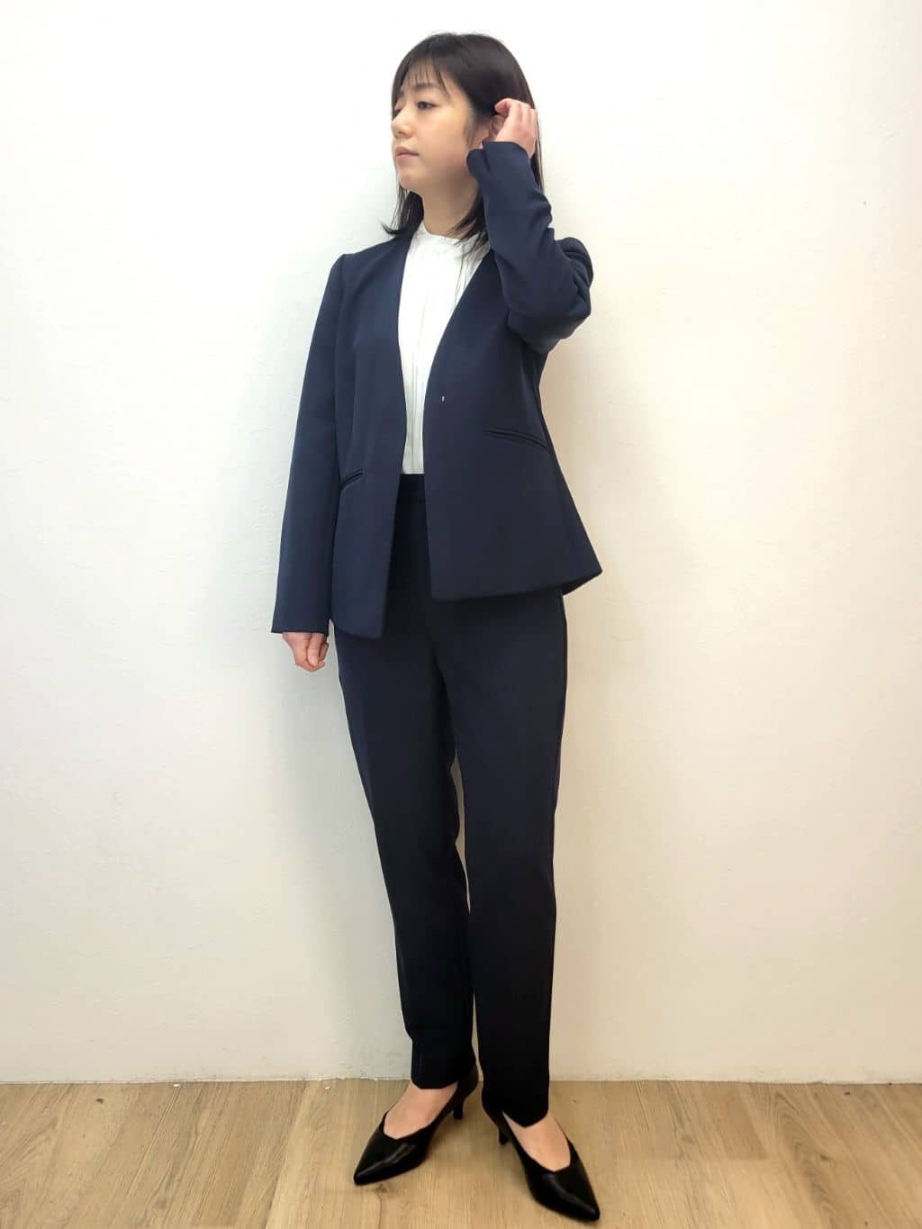 LISAさんの「OPAQUE.CLIP｜《通勤／セットアップ対応》 Vネックジャケット／ダブルクロス【洗濯機OK】」を使ったコーディネート
