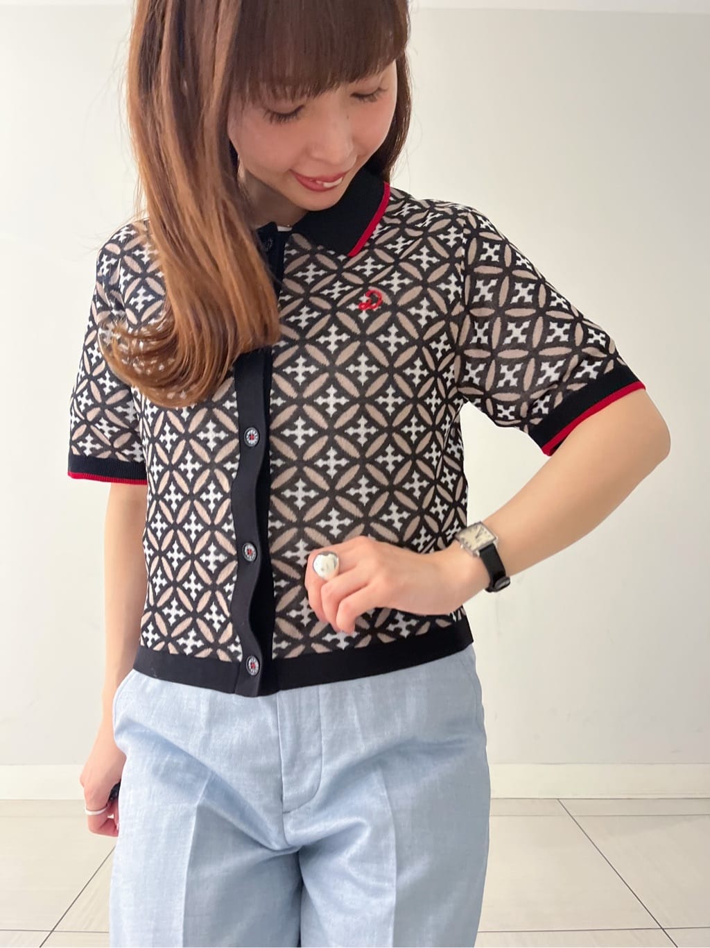 じゅんさんの「DRESSTERIOR｜オーバーラップサークルニットシャツカーデ」を使ったコーディネート