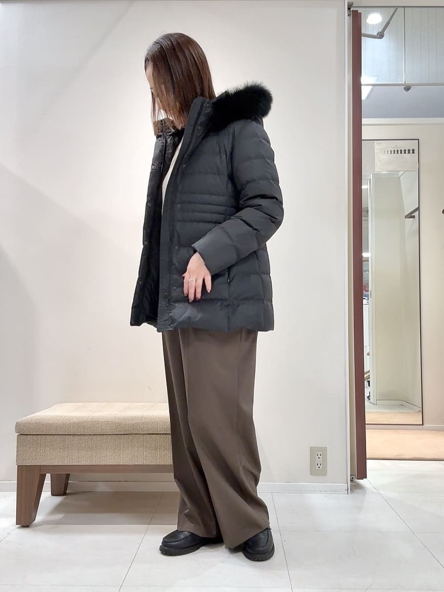 YUIさんの「UNTITLED｜【はっ水機能/フード取り外し可】ミディダウンコート」を使ったコーディネート