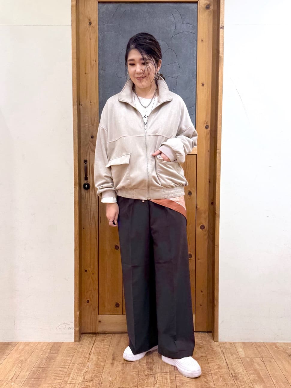 Ayana.さんの「SHOO･LA･RUE｜【着丈選べる/S-LL】センタープレスできちんと見え イージーワイドパンツ」を使ったコーディネート