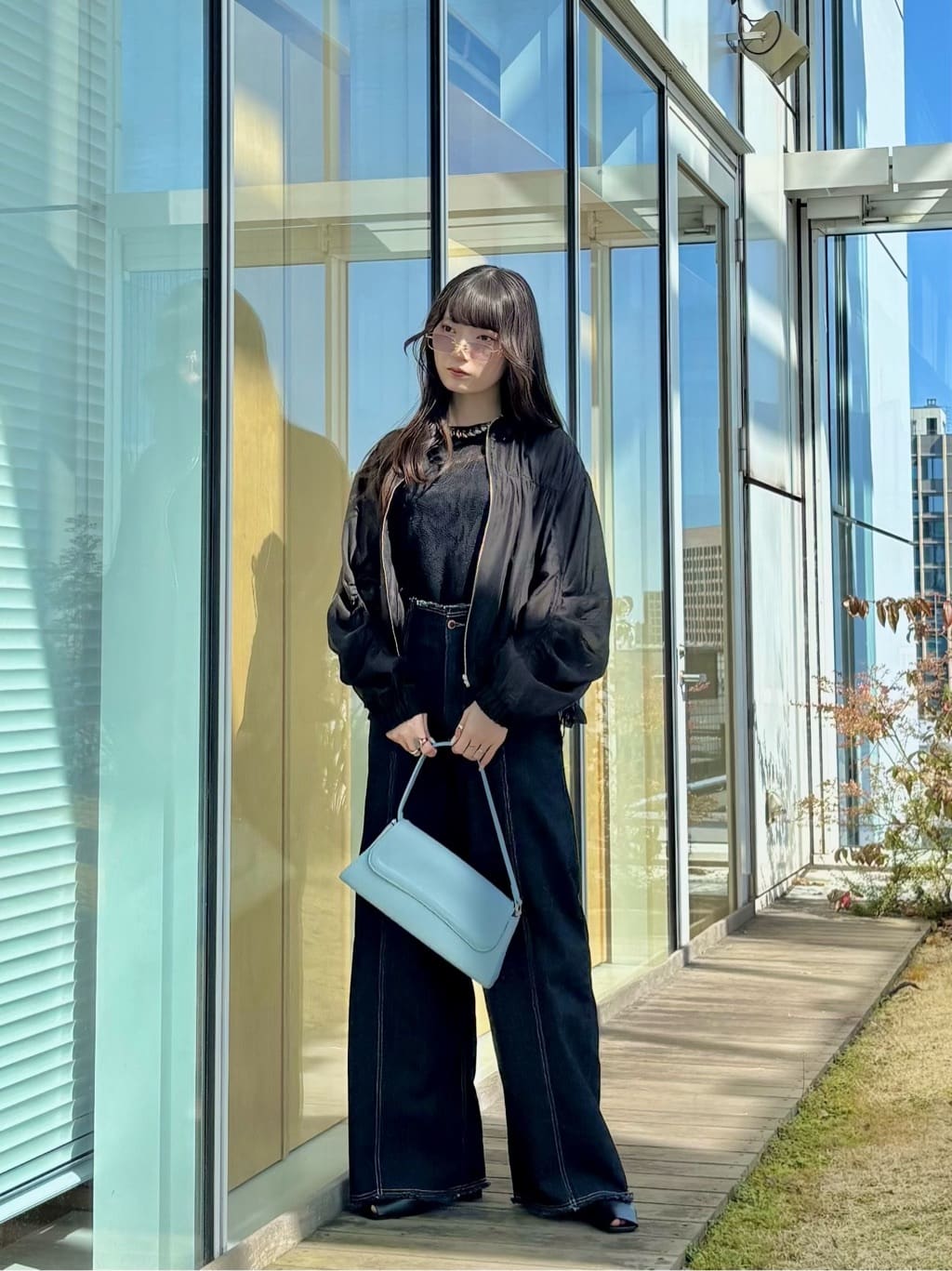 ibukiさんの「INDIVI｜シャーリングペプラムブルゾン」を使ったコーディネート