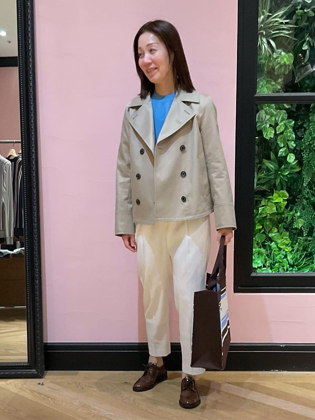 Hiwatashiさんの「DRESSTERIOR｜【ウォッシャブル/撥水素材】Aラインショートトレンチジャケット」を使ったコーディネート