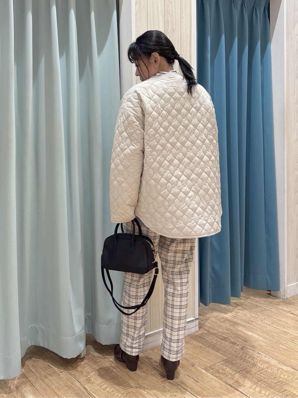 わかさんの「SHOO･LA･RUE｜【洗濯機可】お気に入りカラーを身にまとって　ふんわりゆるニット」を使ったコーディネート