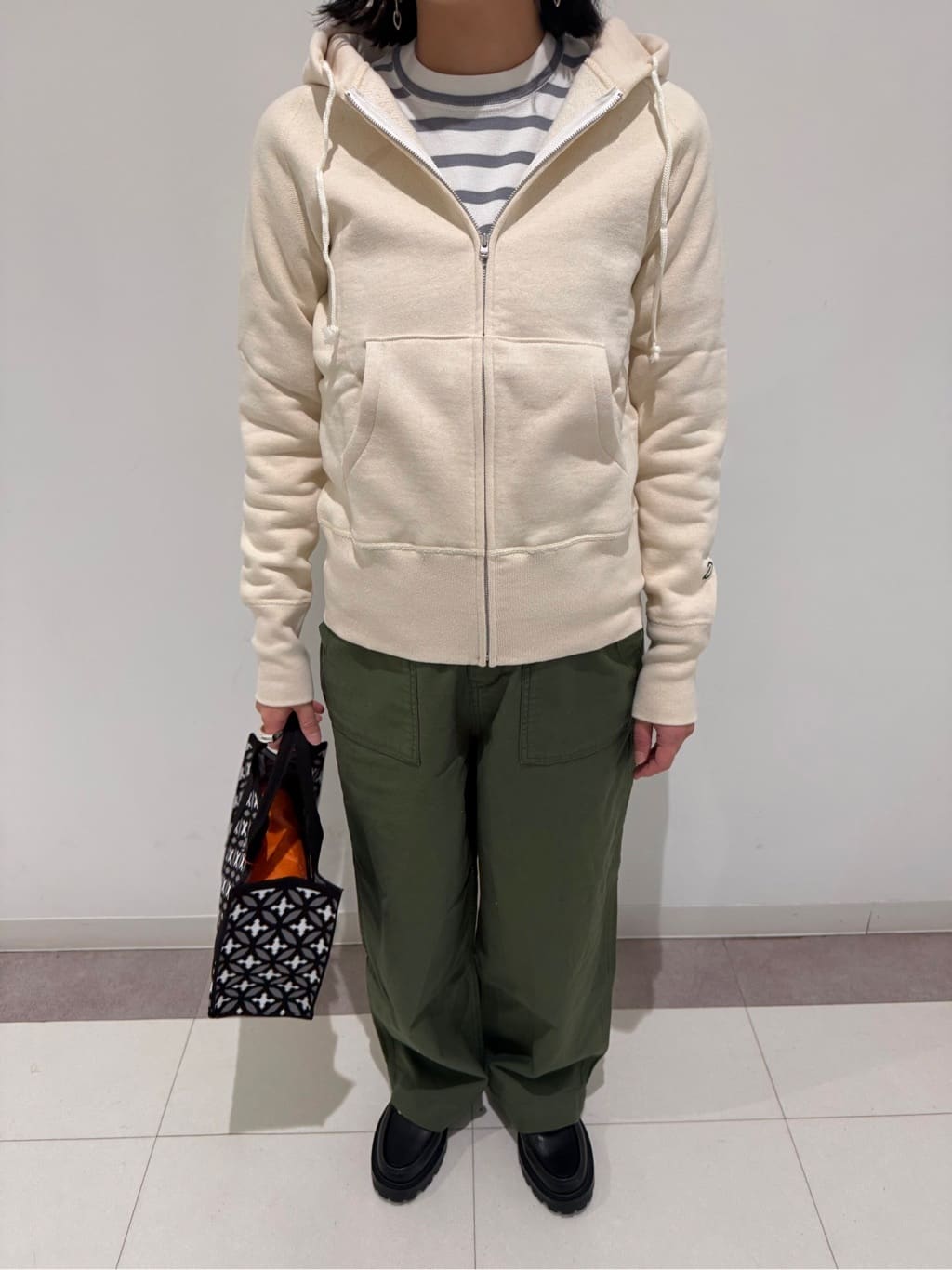 MIYAKAWAさんの「DRESSTERIOR｜デキシー吊裏毛ジップアップパーカ」を使ったコーディネート