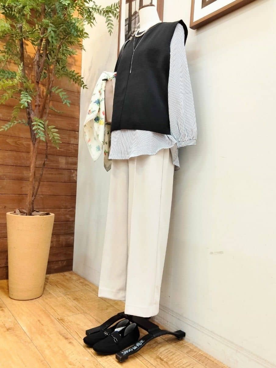 うっちーさんの「SHOO･LA･RUE｜【洗える】ニットローファー」を使ったコーディネート