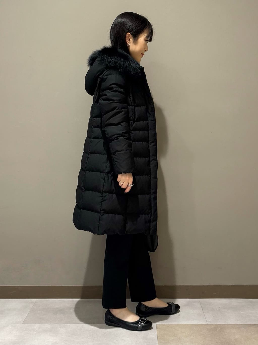 KEIKOさんの「INDIVI｜【名品／撥水／抗菌防臭】ロング丈リサイクルダウンコート」を使ったコーディネート