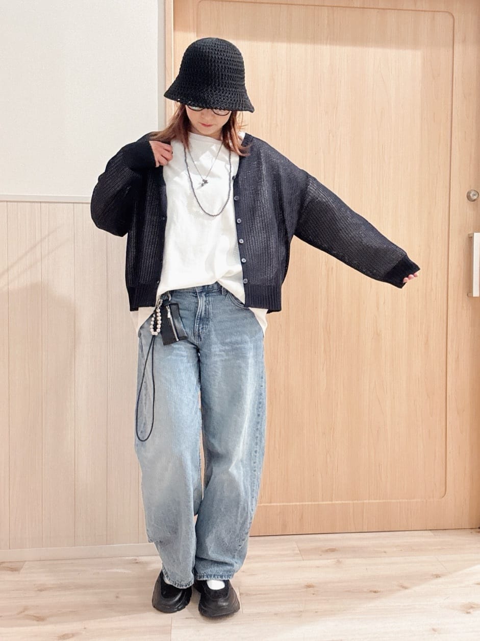 モカさんの「SHOO･LA･RUE｜【洗濯機可/S-LL】キーネックでお顔周りすっきり ざっくり編みカーディガン」を使ったコーディネート