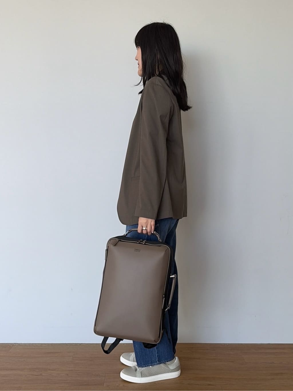 Akutagawaさんの「TAKEO KIKUCHI｜【ON／OFF兼用】CARREMANファブリック ノーカラージャケット」を使ったコーディネート