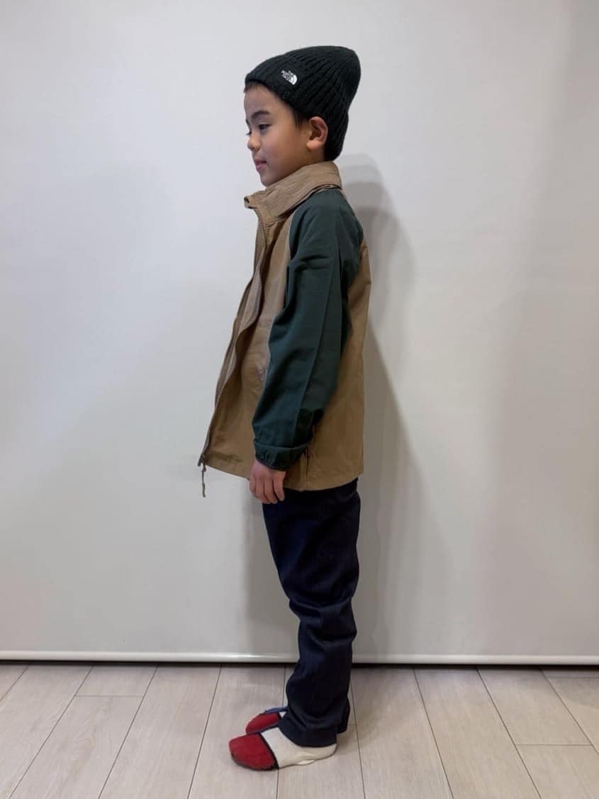 chさんの「THE SHOP TK｜【110－160】配色ナイロンブルゾン」を使ったコーディネート