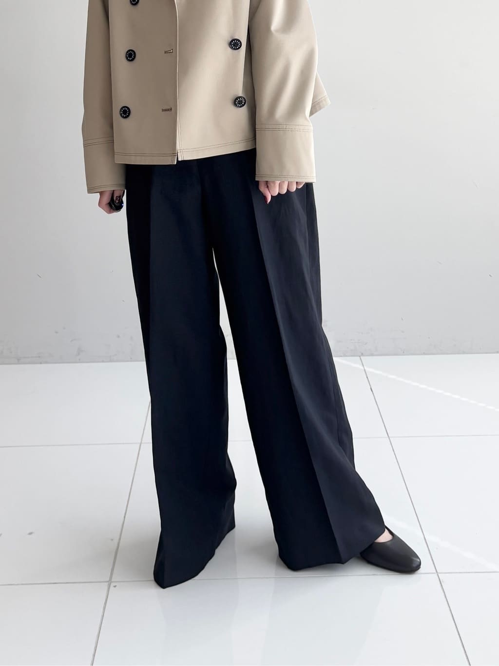清水夏姫さんの「DRESSTERIOR｜【ウォッシャブル/撥水素材】Aラインショートトレンチジャケット」を使ったコーディネート