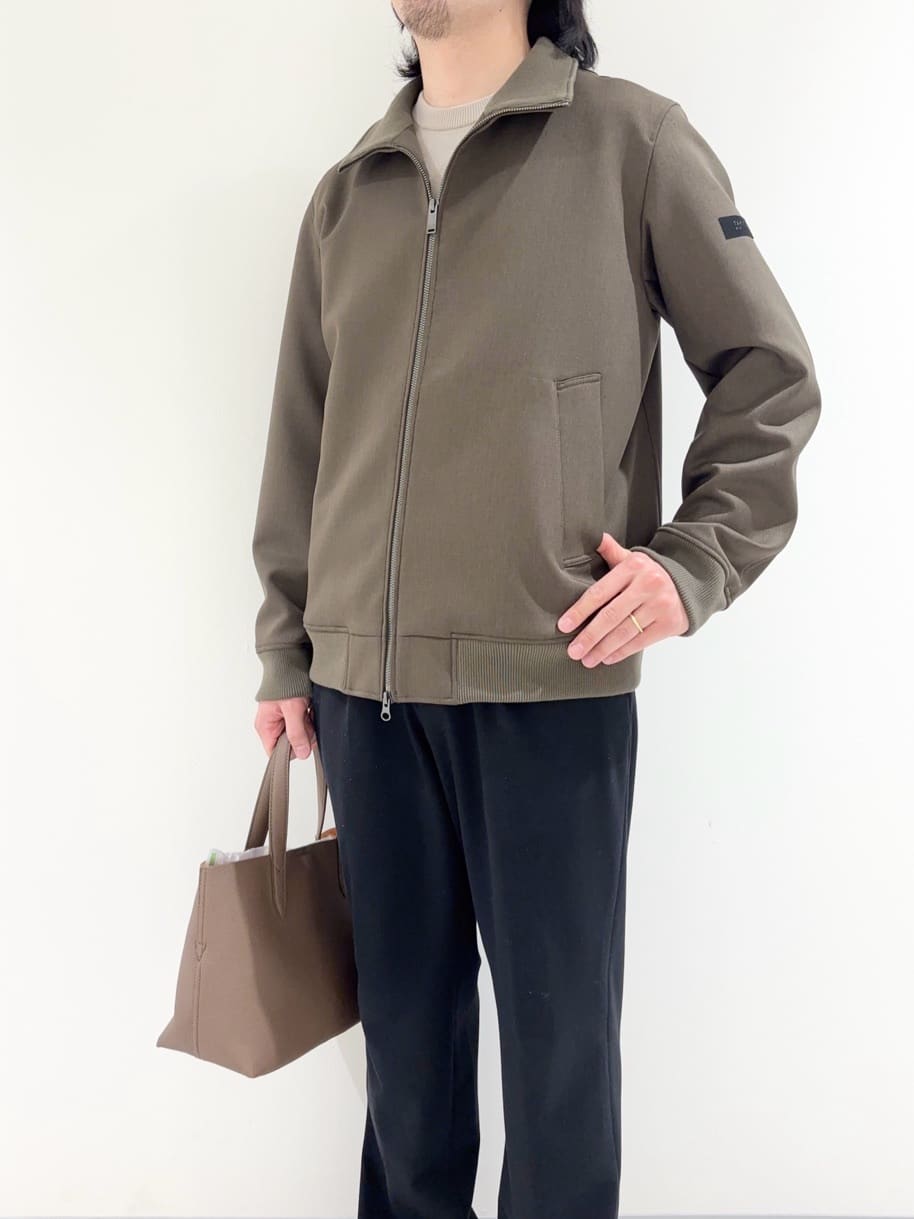 及川さんの「TAKEO KIKUCHI｜【JUST ONE LAYER】ダウンファブリック ジップアップ リブ ブルゾン」を使ったコーディネート