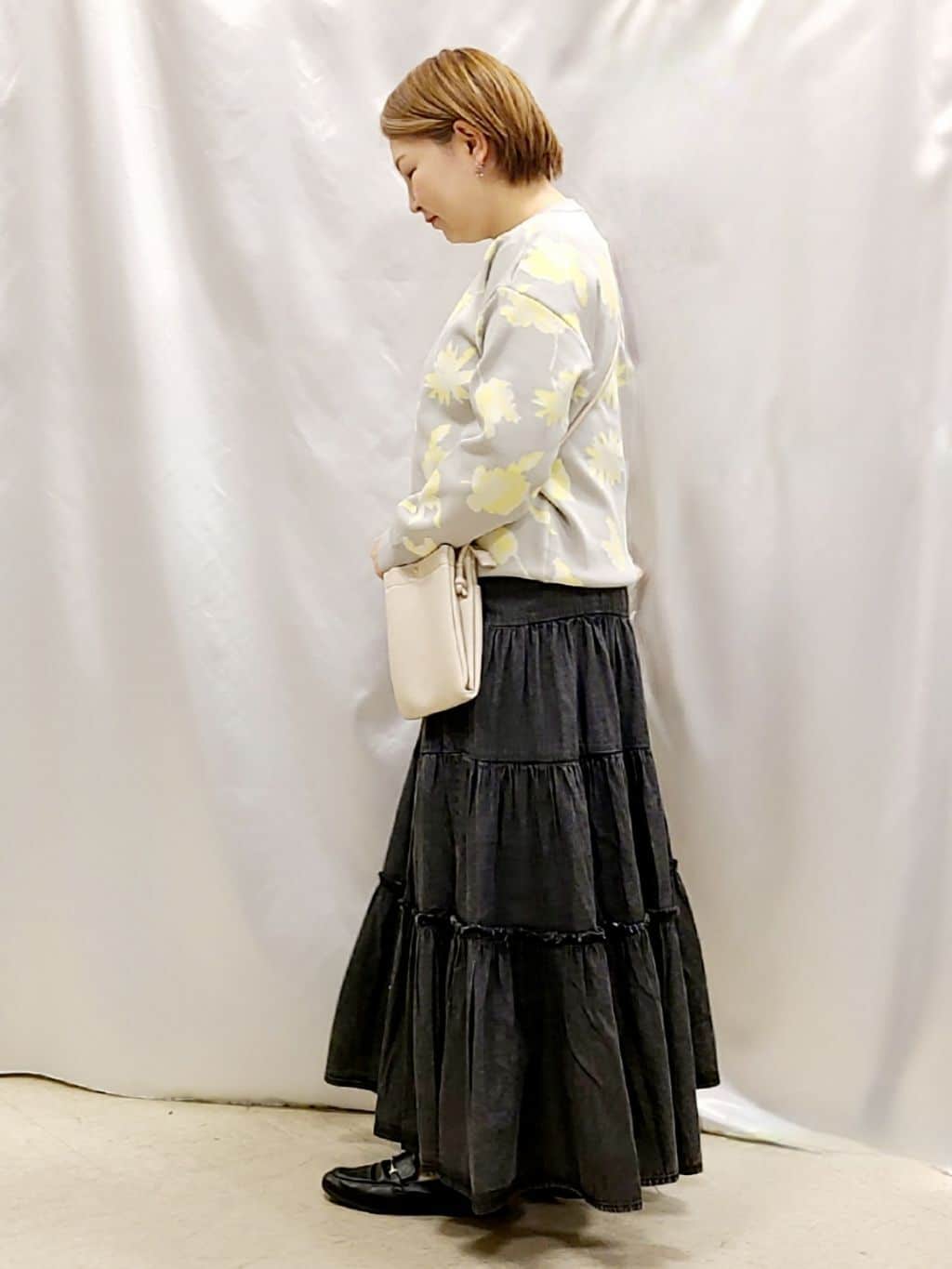 Chiiさんの「SHOO･LA･RUE｜【洗濯機可/S-LL】ゆるシルエット 甘すぎない　大人の花柄もちもちニット」を使ったコーディネート