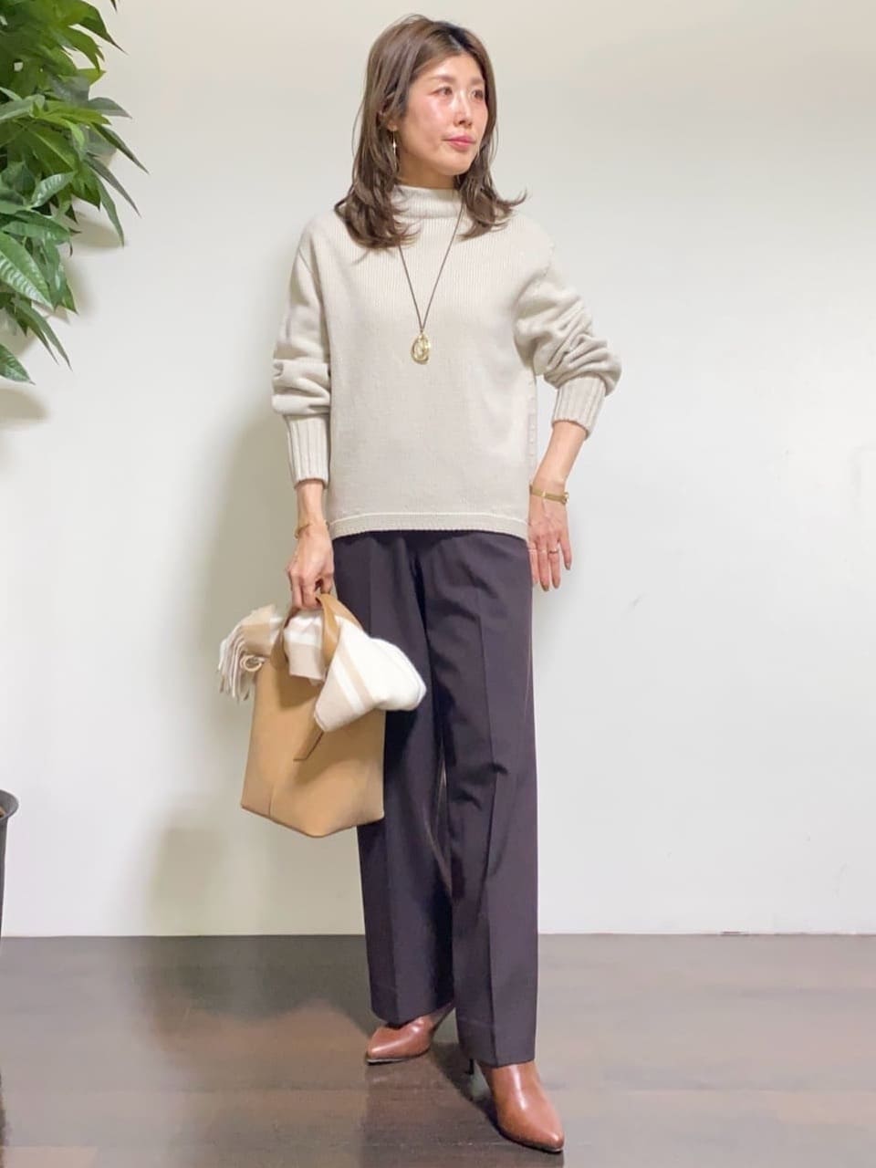 tomoさんの「UNTITLED｜【洗える】スポンディッシュ ボトルネックニット」を使ったコーディネート