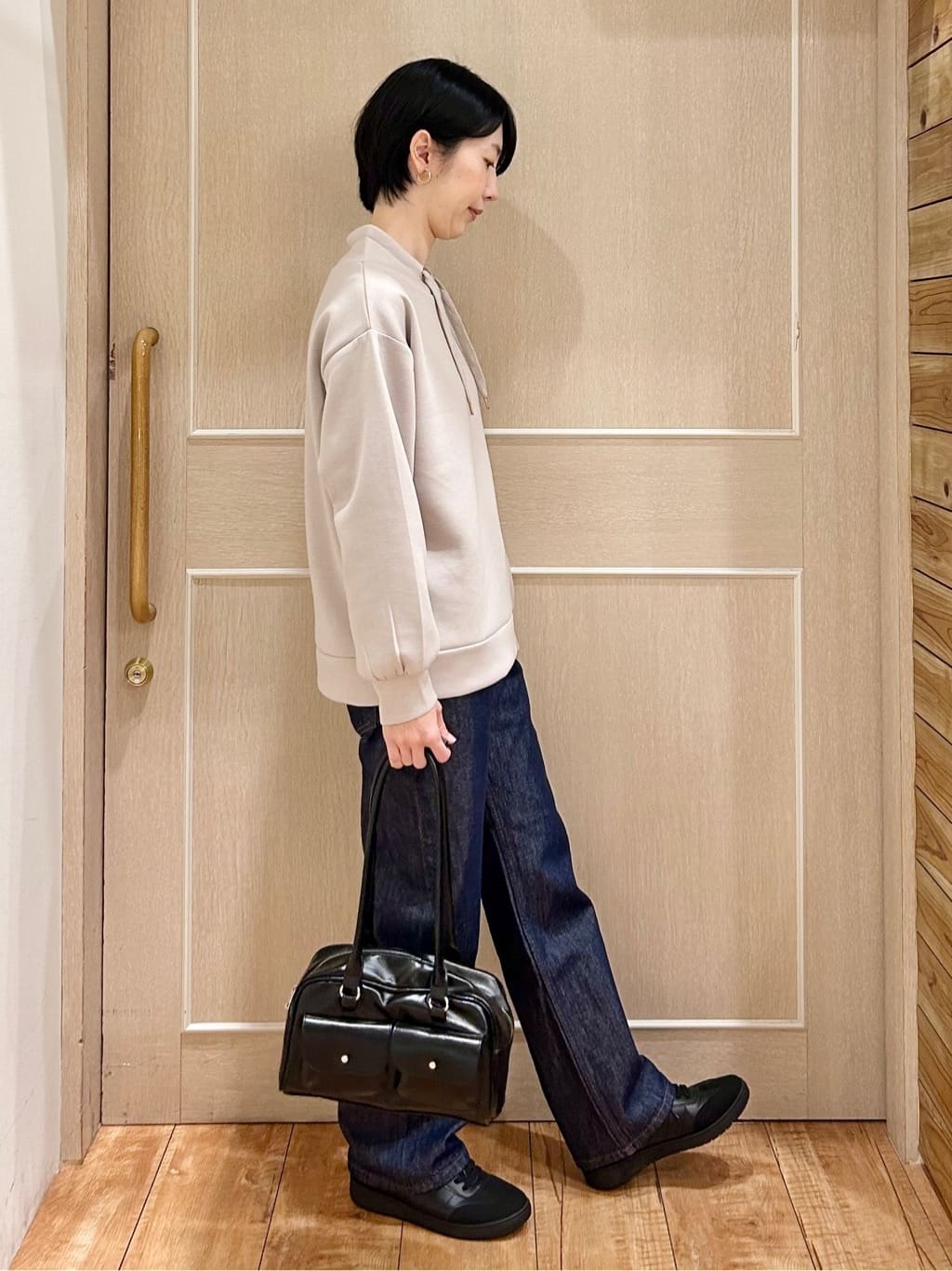 ちぐささんの「SHOO･LA･RUE｜【SHOO・LA・RUE DENIM/SS-LL】程よい厚みの ストレートデニムパンツ（10.5オン」を使ったコーディネート